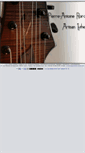 Mobile Screenshot of guitares-roiron.com